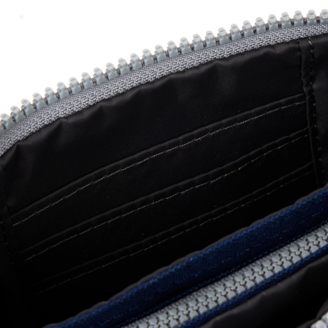 Carnaby Wallet in Crisp Blue