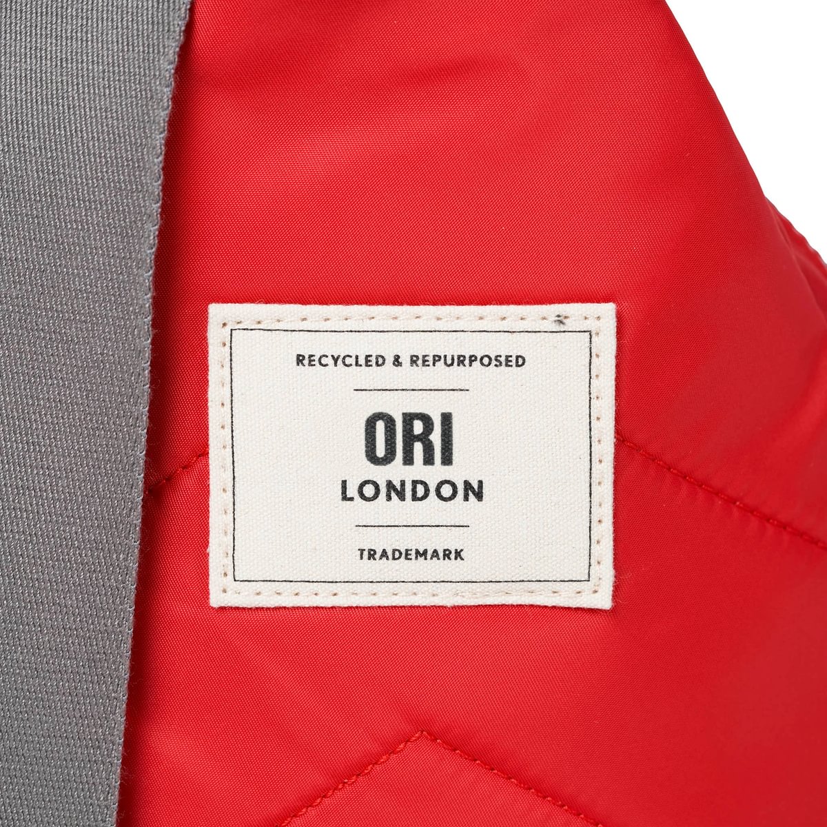 Willesden Sling Bag in Chilli Oil