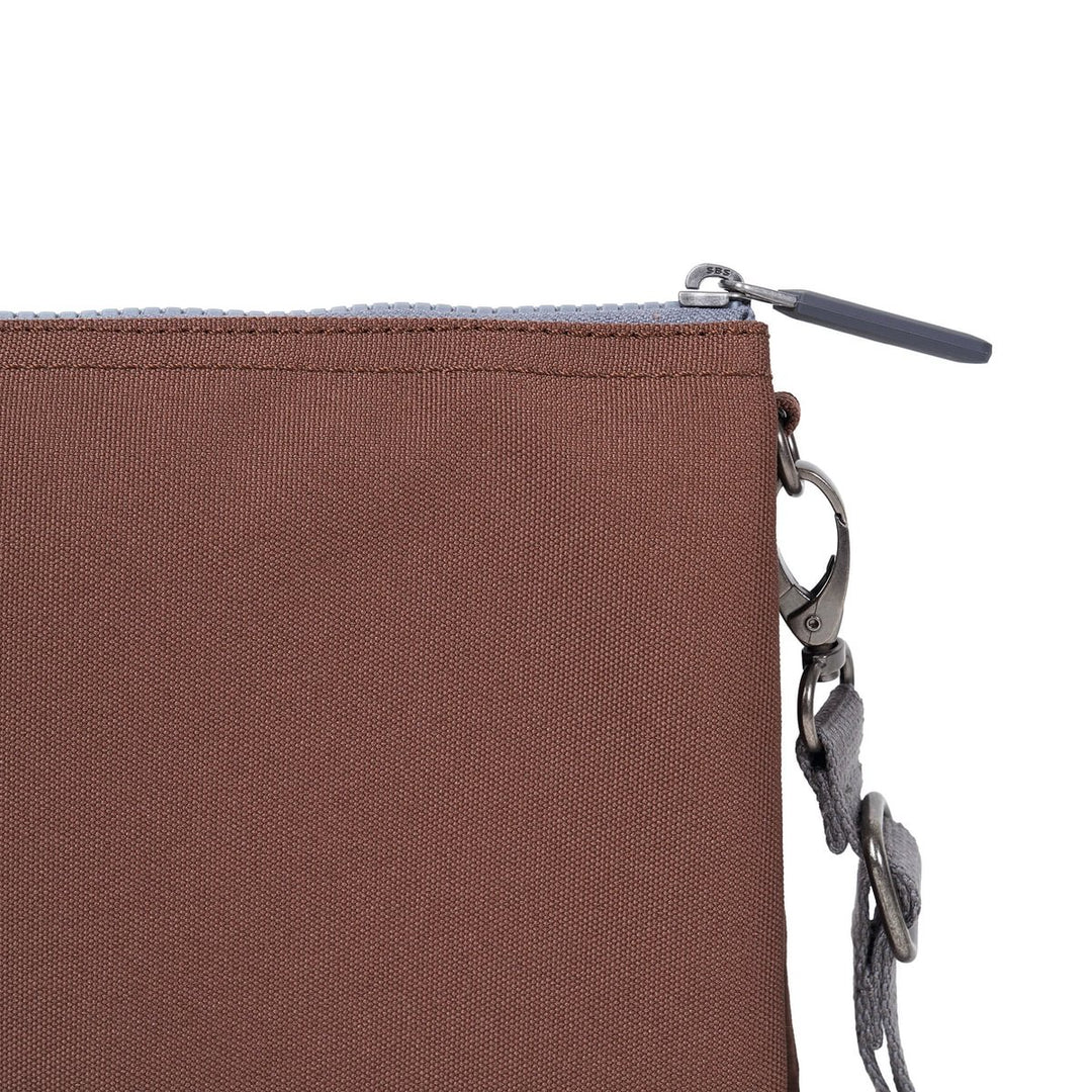 Carnaby Wallet in Cocoa