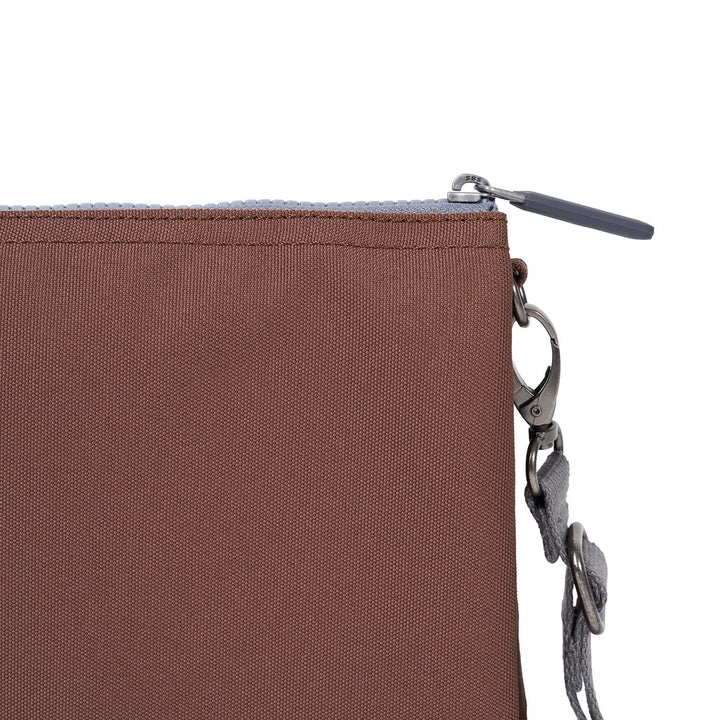 Carnaby Wallet in Cocoa