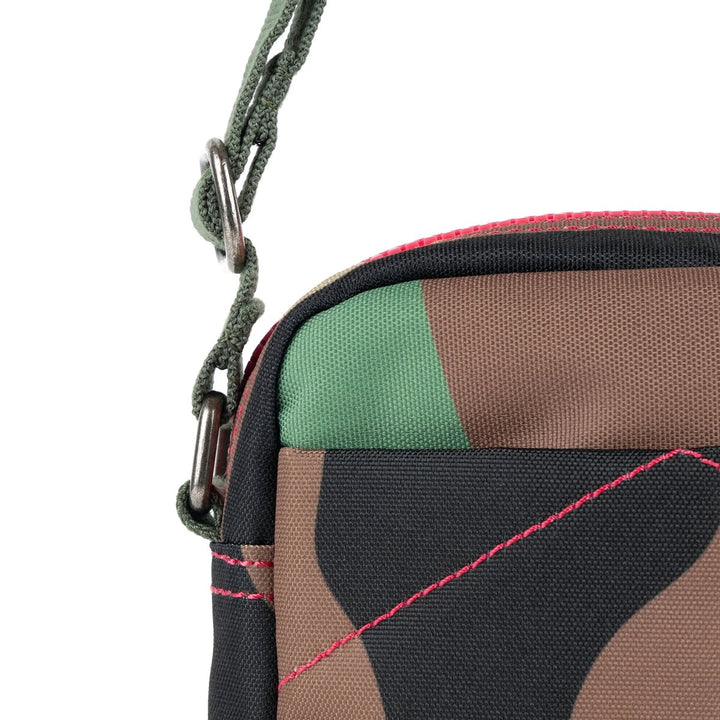Bond Pocket Crossbody Bag in Vintage Camo