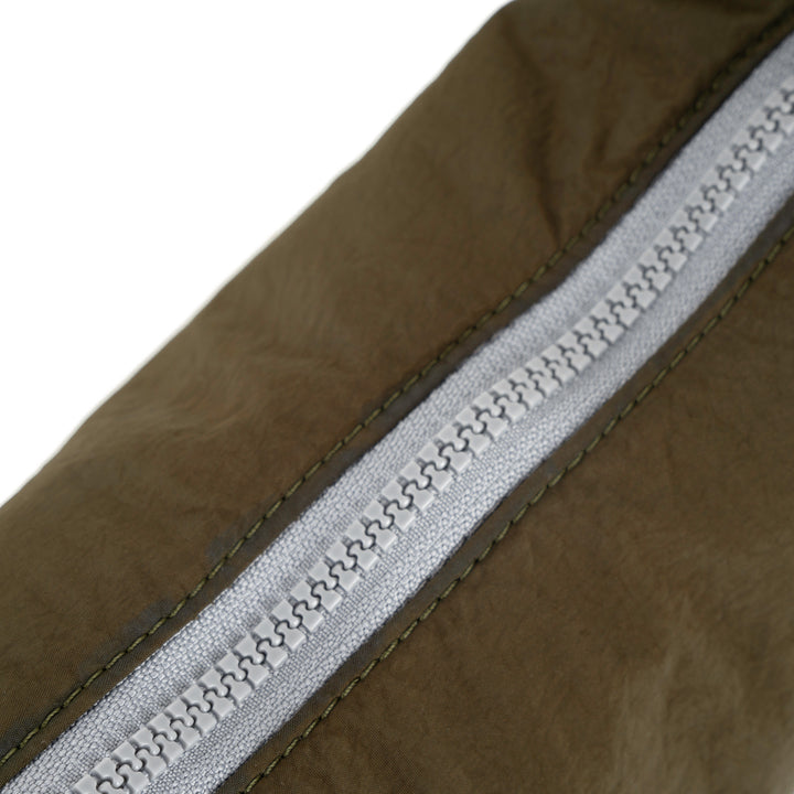 Farringdon Half Moon Bag in Moss