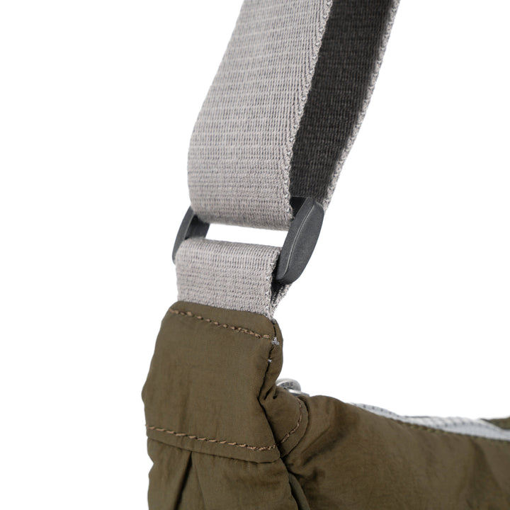 Farringdon Half Moon Bag in Moss