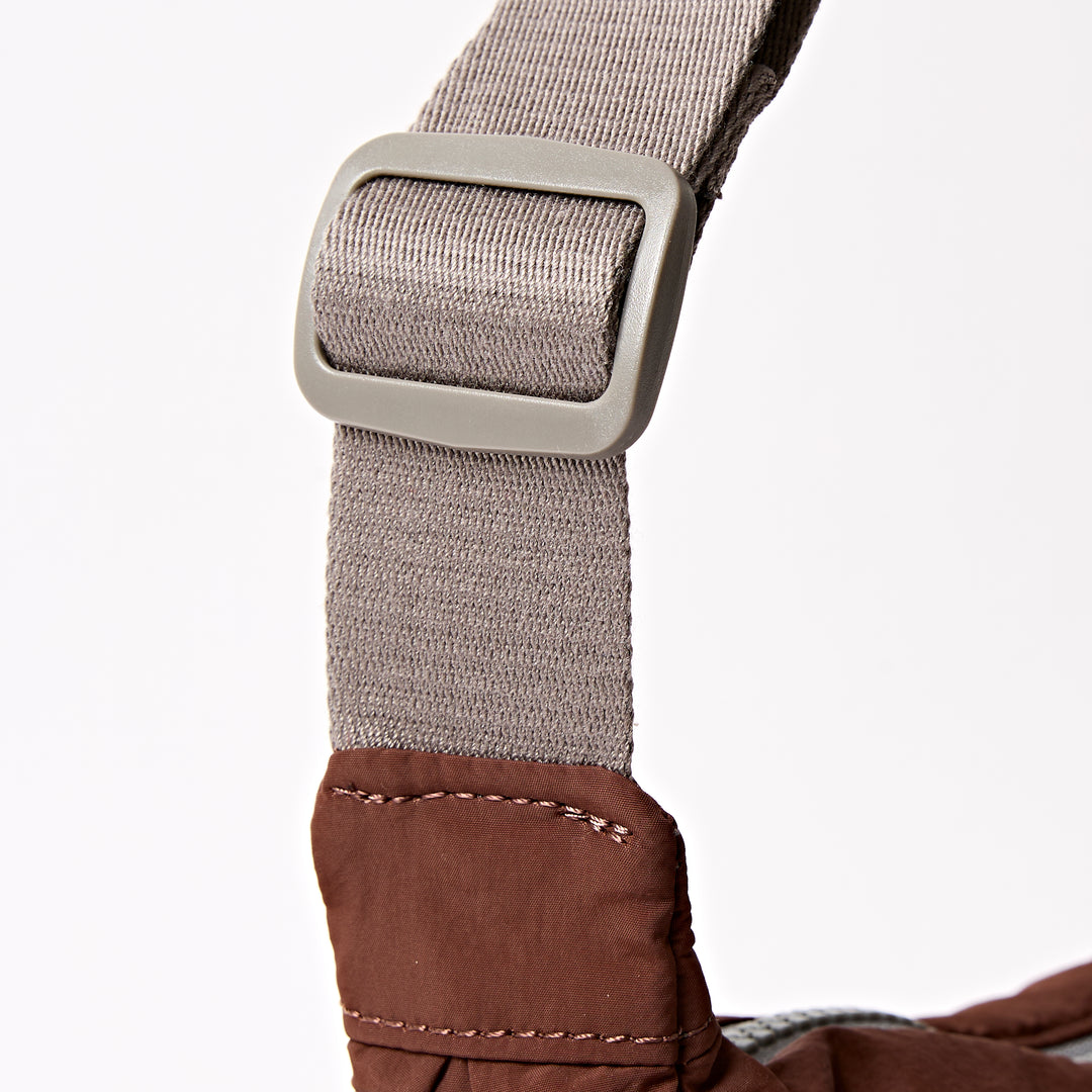 Farringdon Half Moon Bag in Chocolate