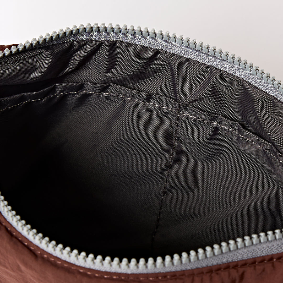 Farringdon Half Moon Bag in Chocolate