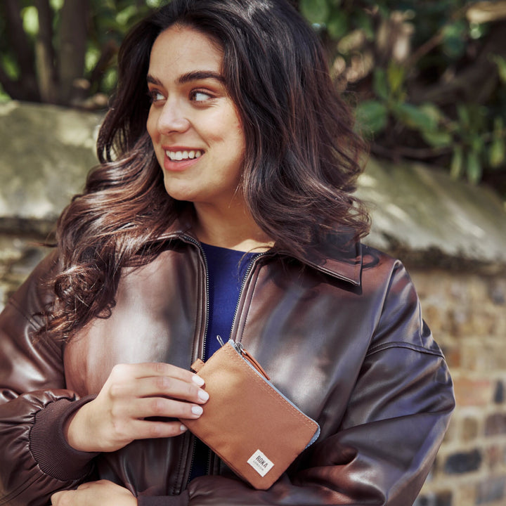 Carnaby Wallet in Cinnamon