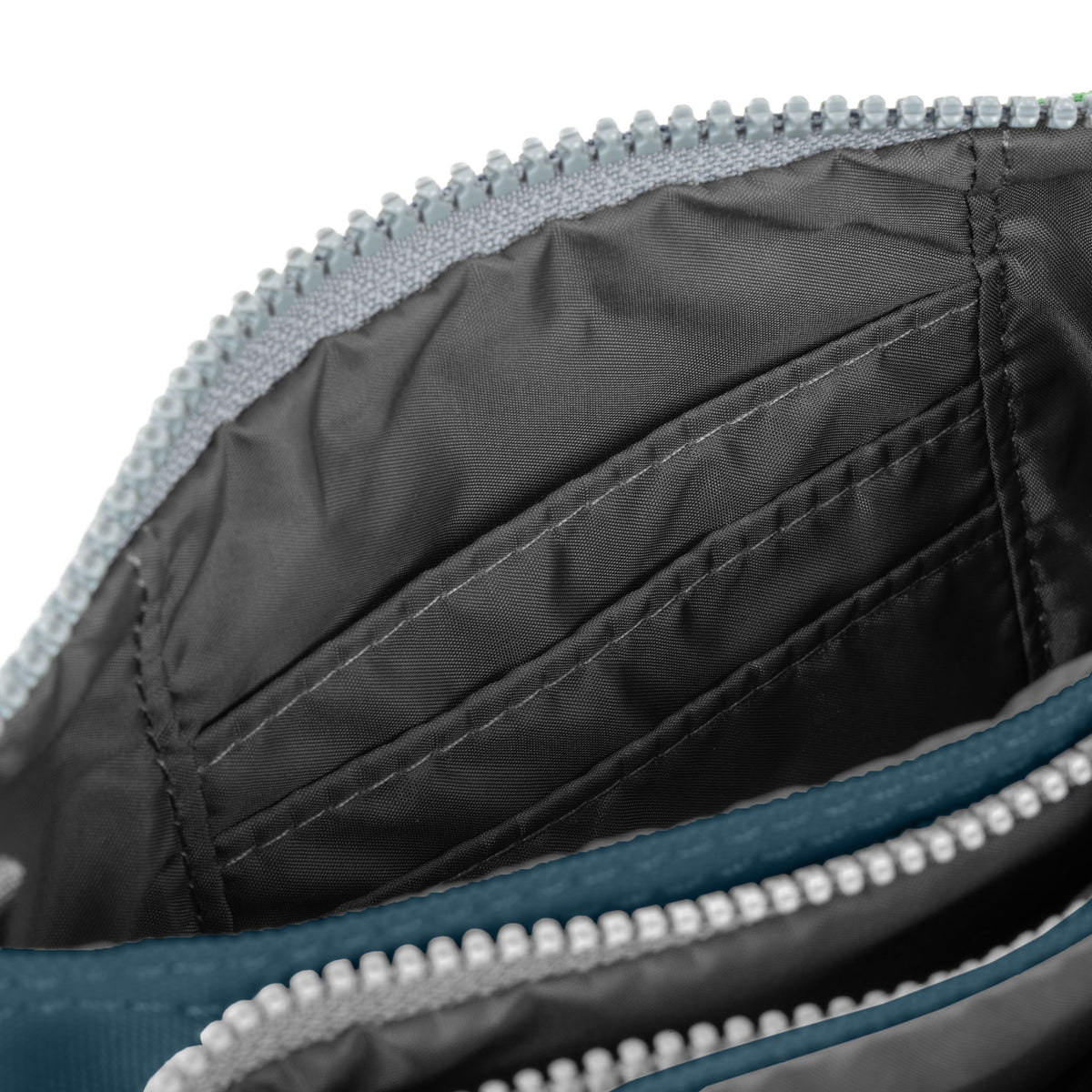 Carnaby Wallet in Airforce