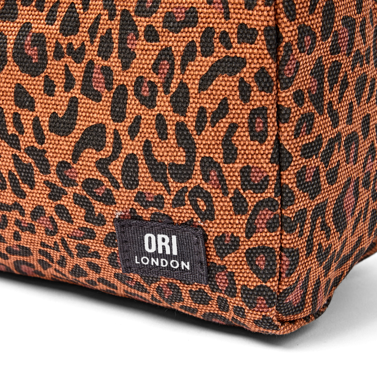 Maygrove Wash Bag in Leopard Mini