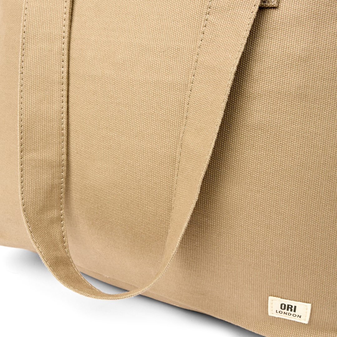 Sloane Shoulder Bag in Safari