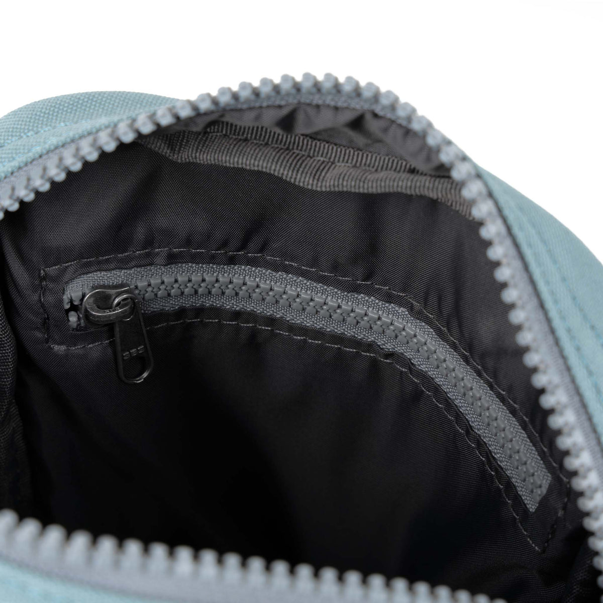 Bond Pocket Crossbody Bag in London Fog