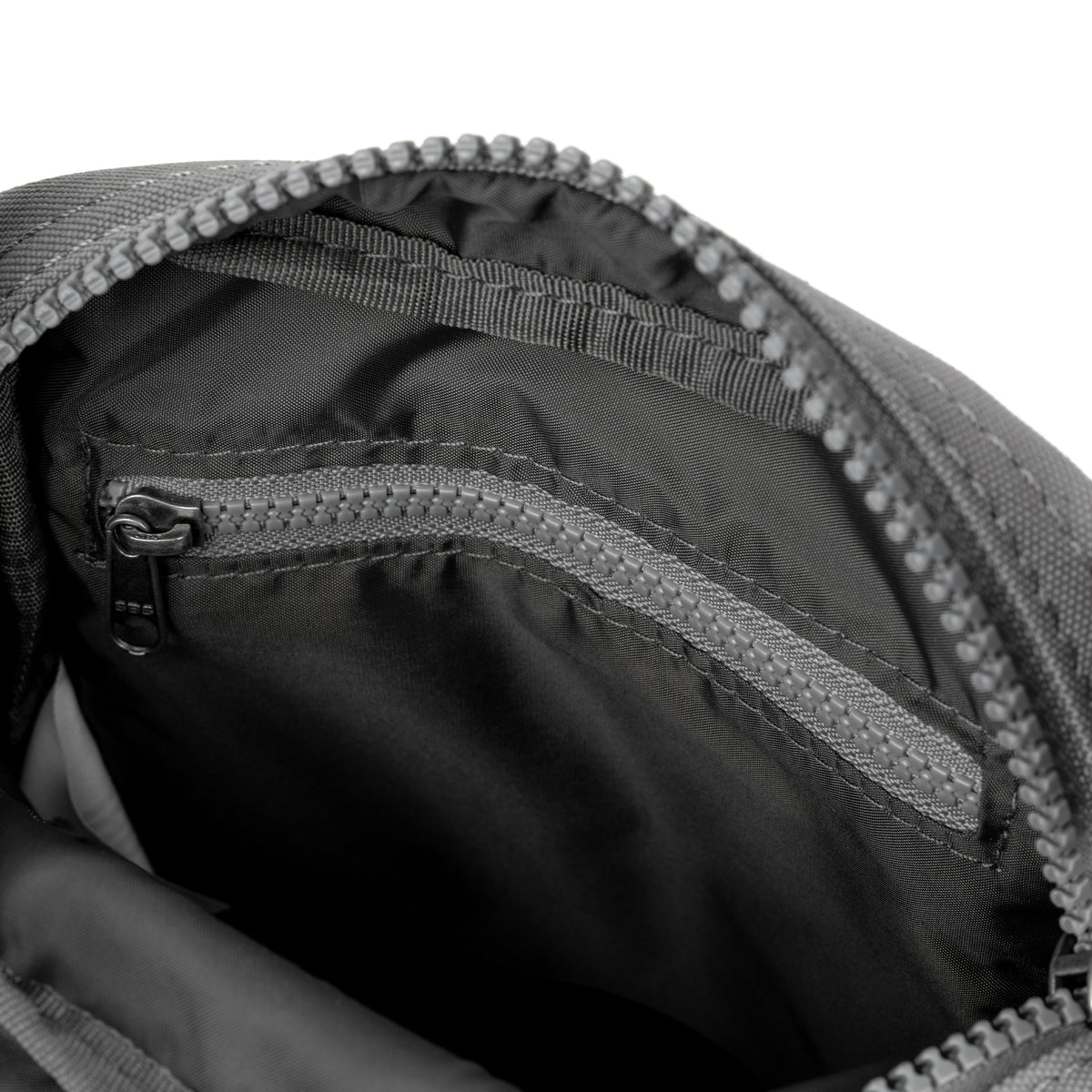 Bond Pocket Crossbody Bag in Stormy
