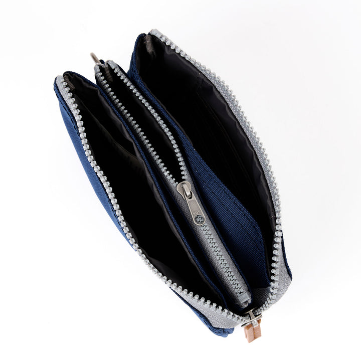 Carnaby Wallet in Crisp Blue