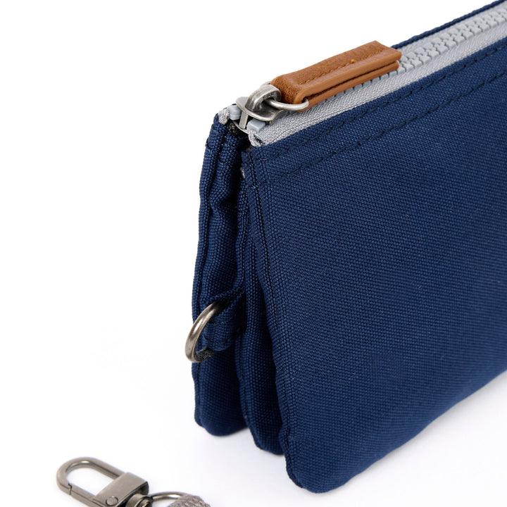 Carnaby Wallet in Crisp Blue