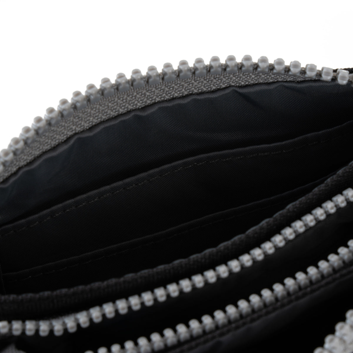 Carnaby Wallet in Ash