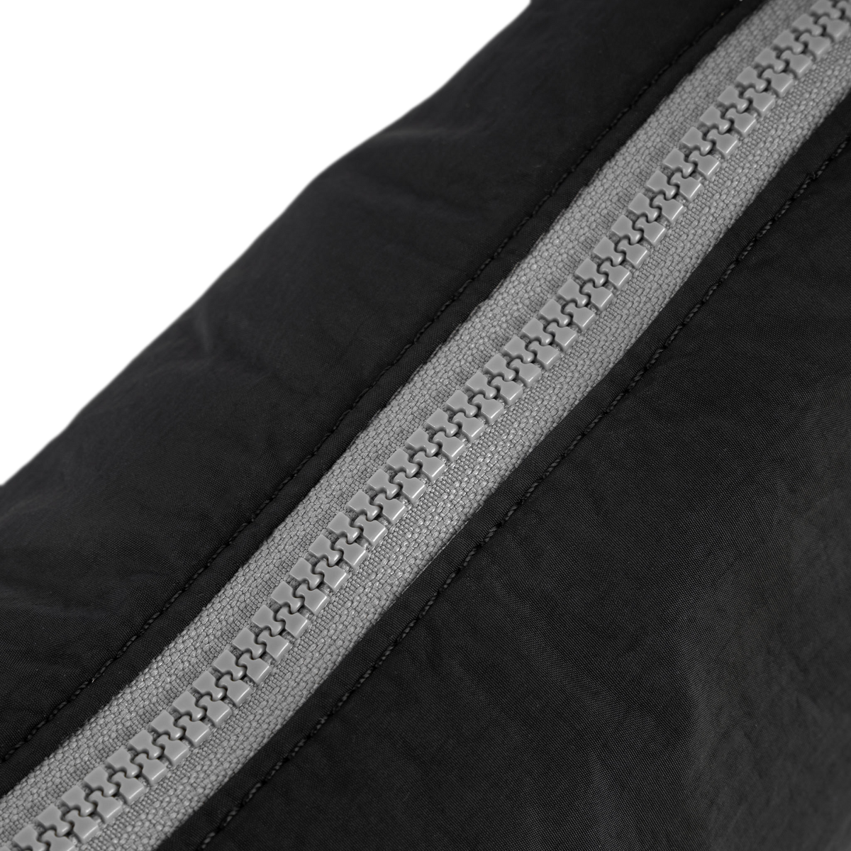 Farringdon Half Moon Bag in Black