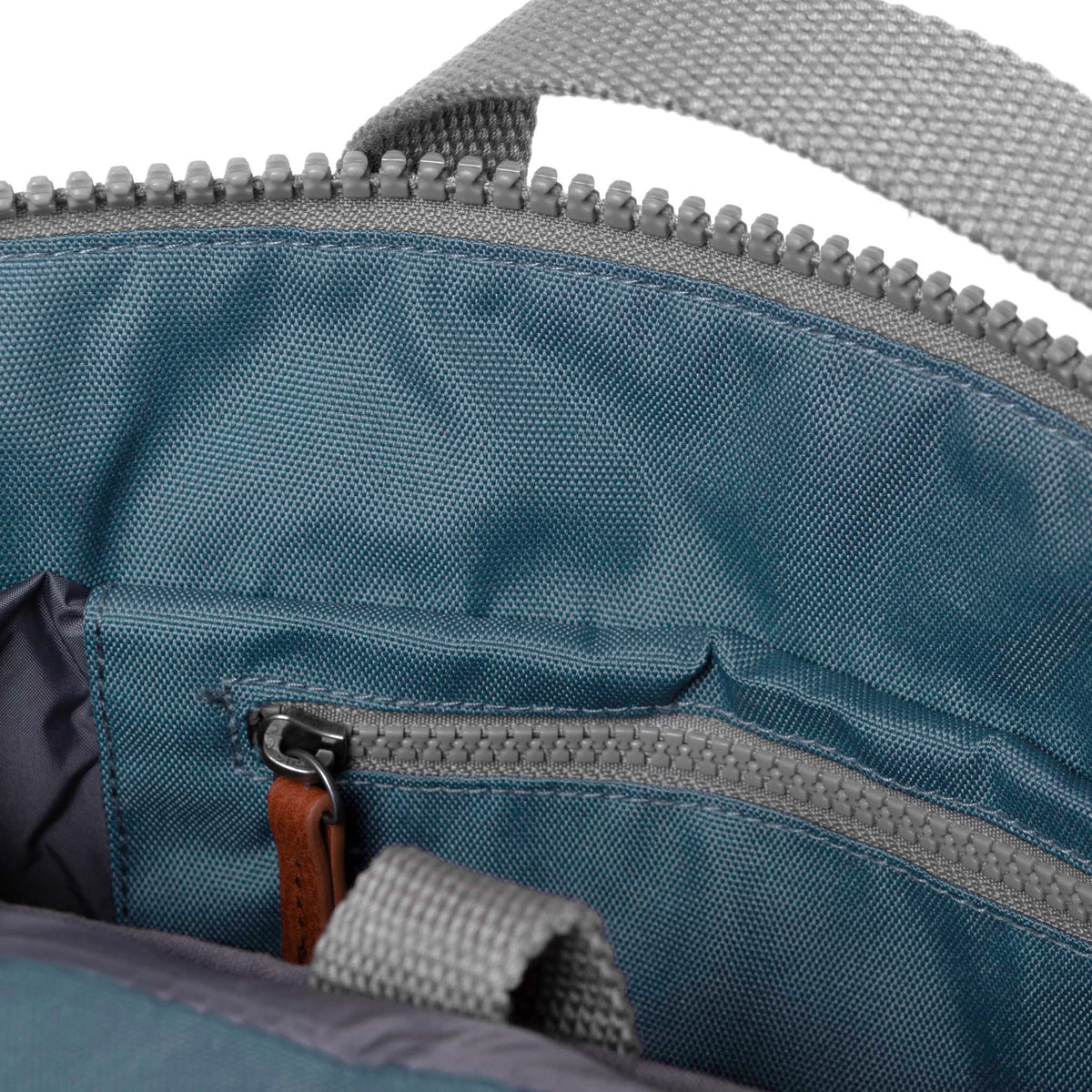 Finchley Backpack in Airforce