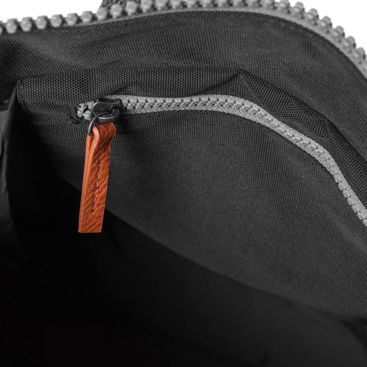Finchley Backpack in Carbon