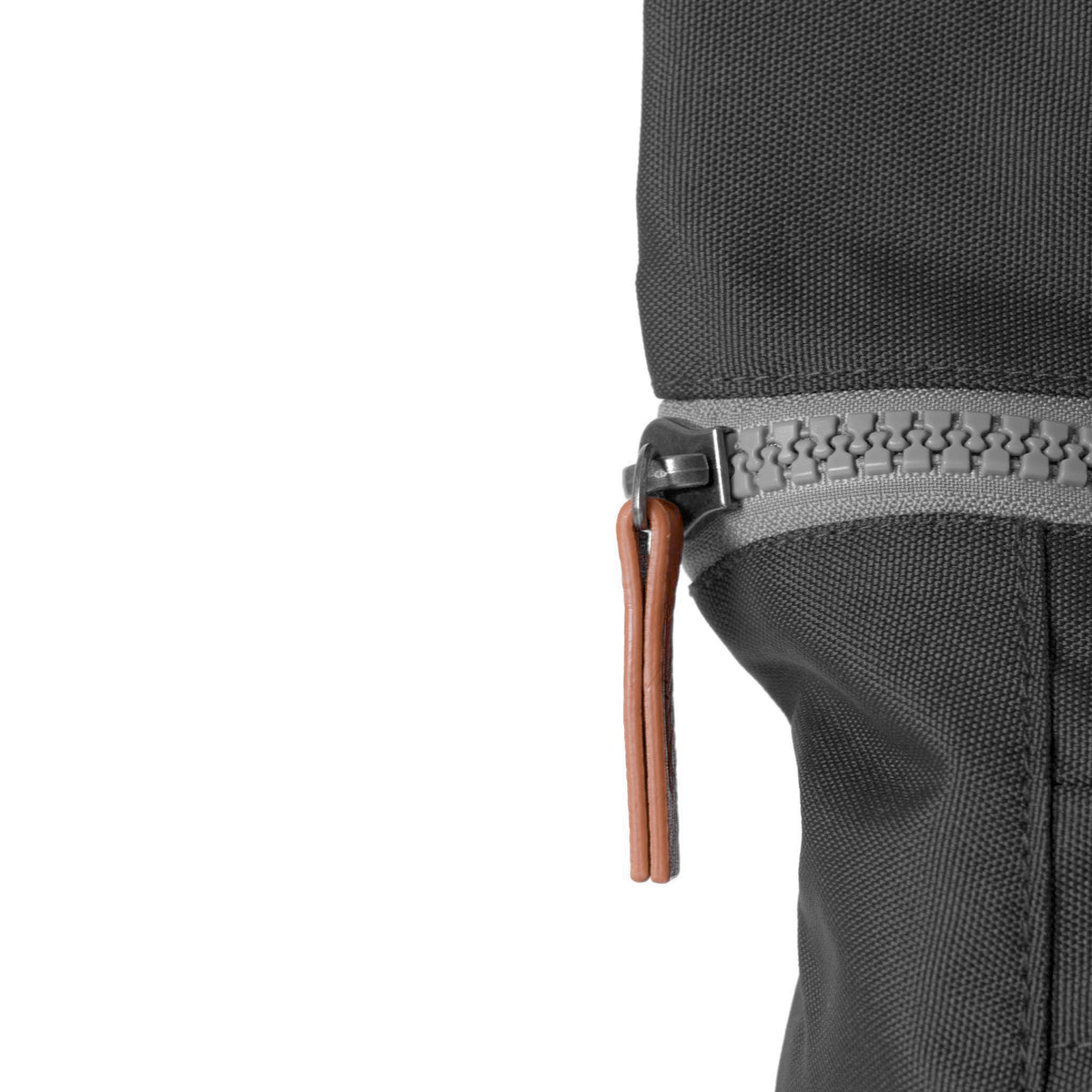 Finchley Backpack in Carbon