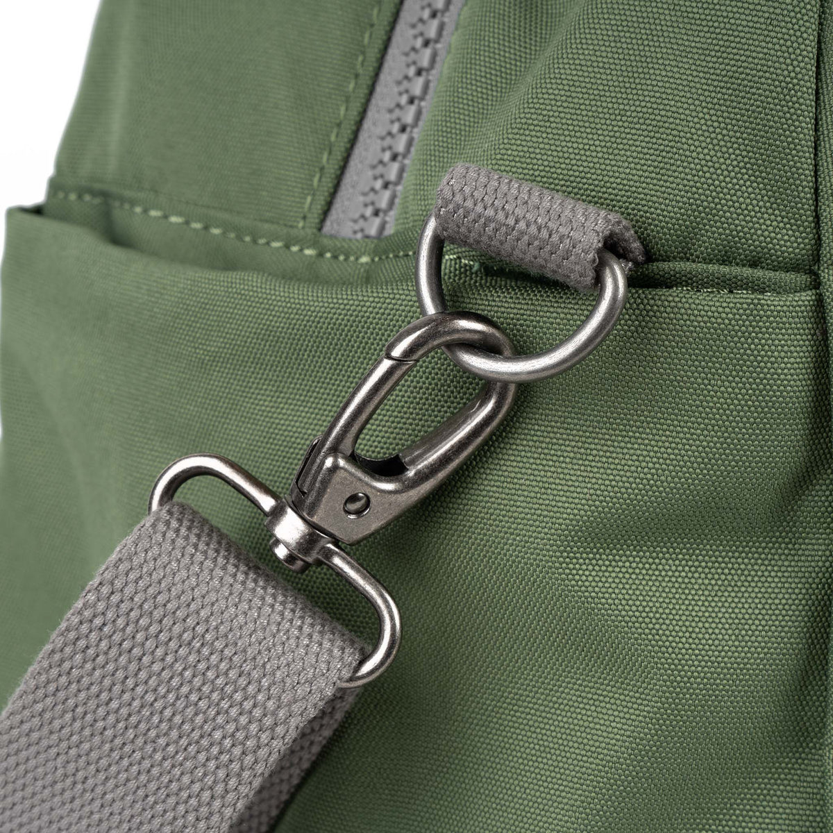 Gatwick Carry-On Duffel in Granite