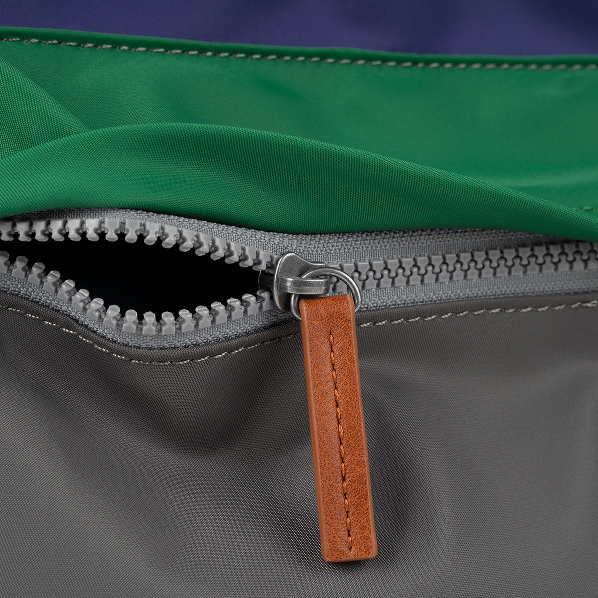 Creative Waste Kennington Crossbody Bag in Edition 3