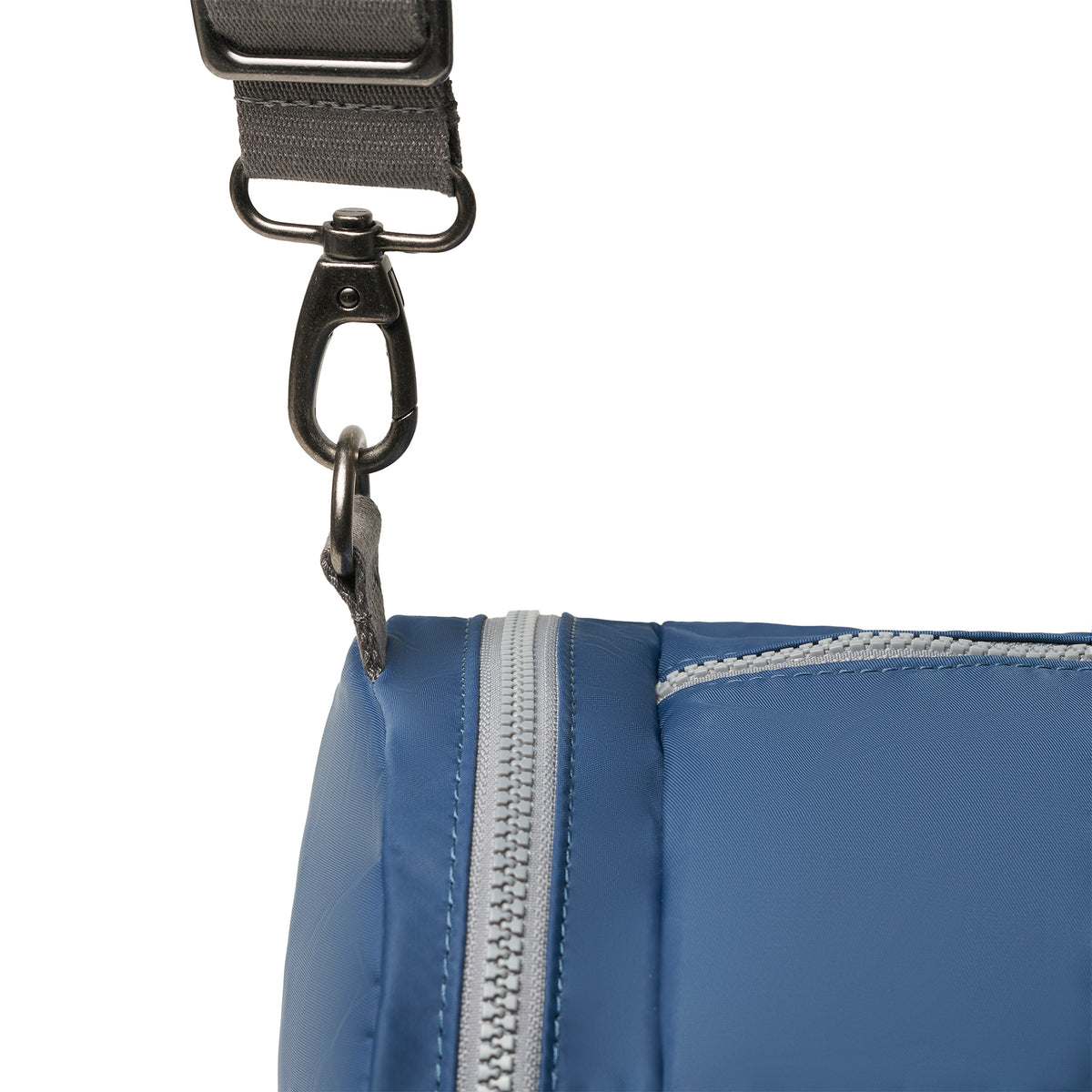 Luton Duffel Bag in Pacific