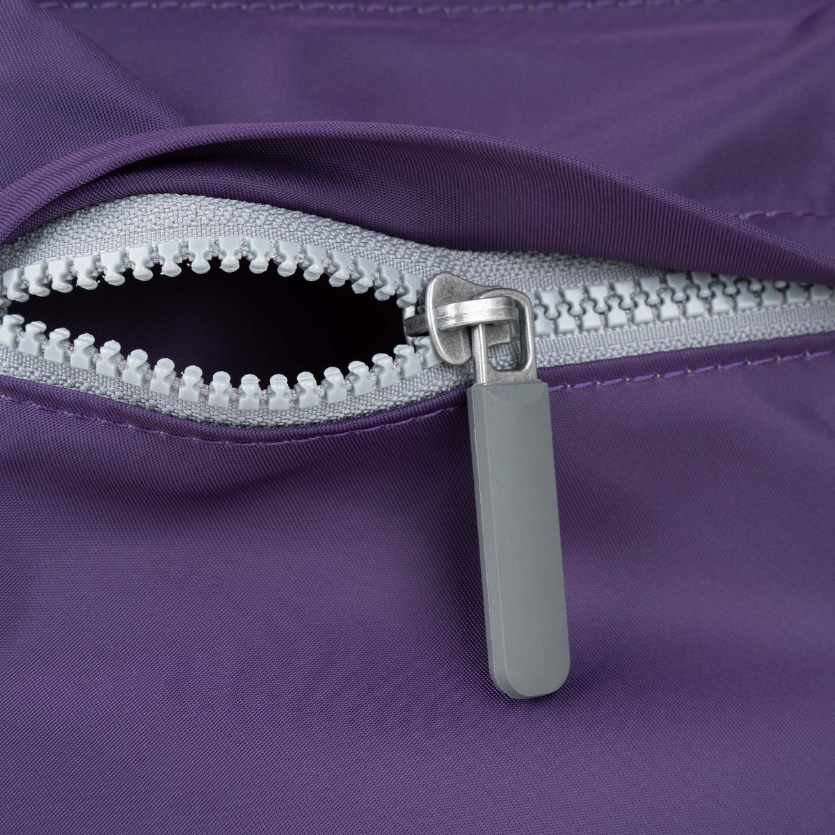 Moorgate Messenger Bag in Majestic Purple