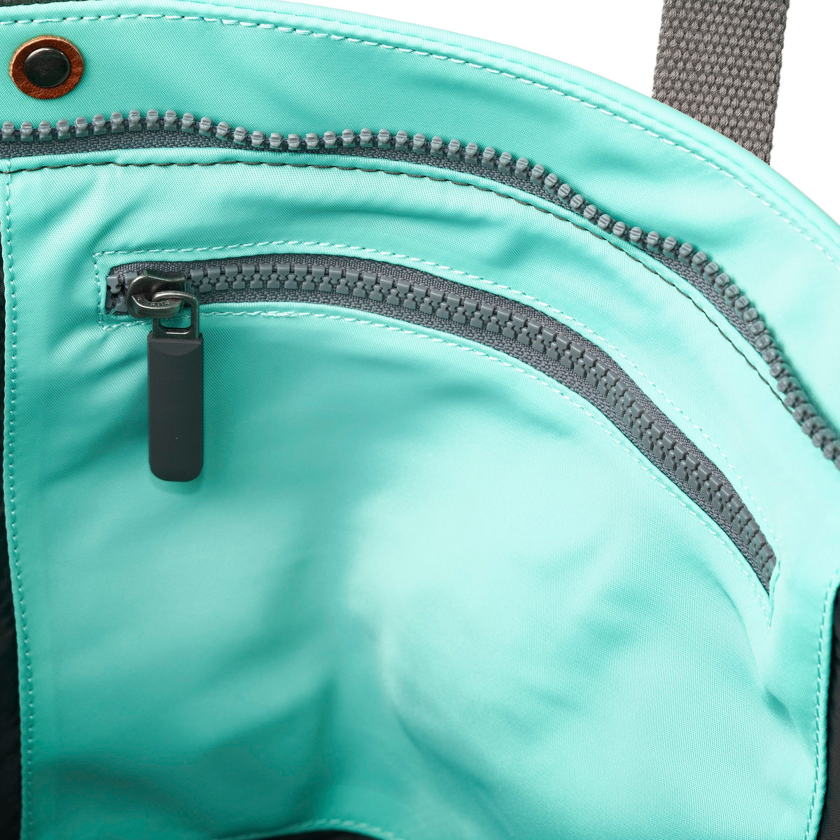 Trafalgar Tote Bag in Capri