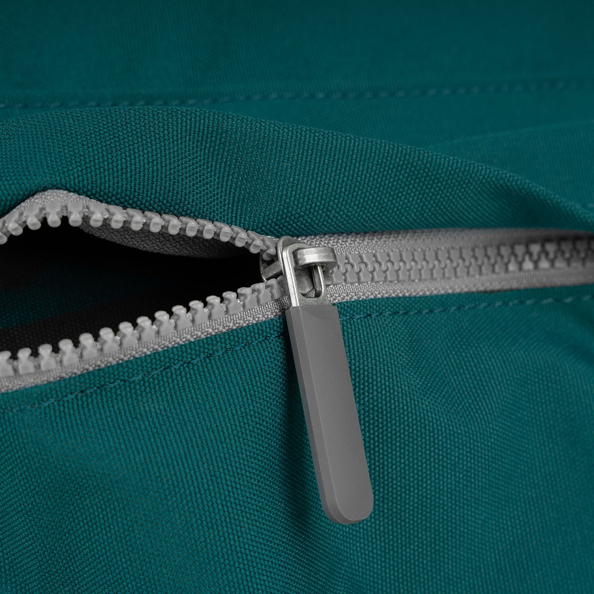 Trafalgar Tote Bag in Teal