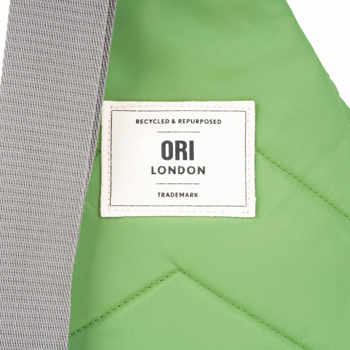 Willesden Sling Bag in Kiwi