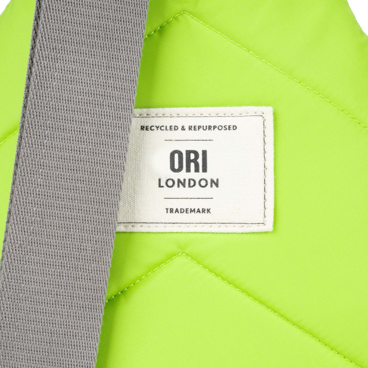 Willesden XL Sling Bag in Lime
