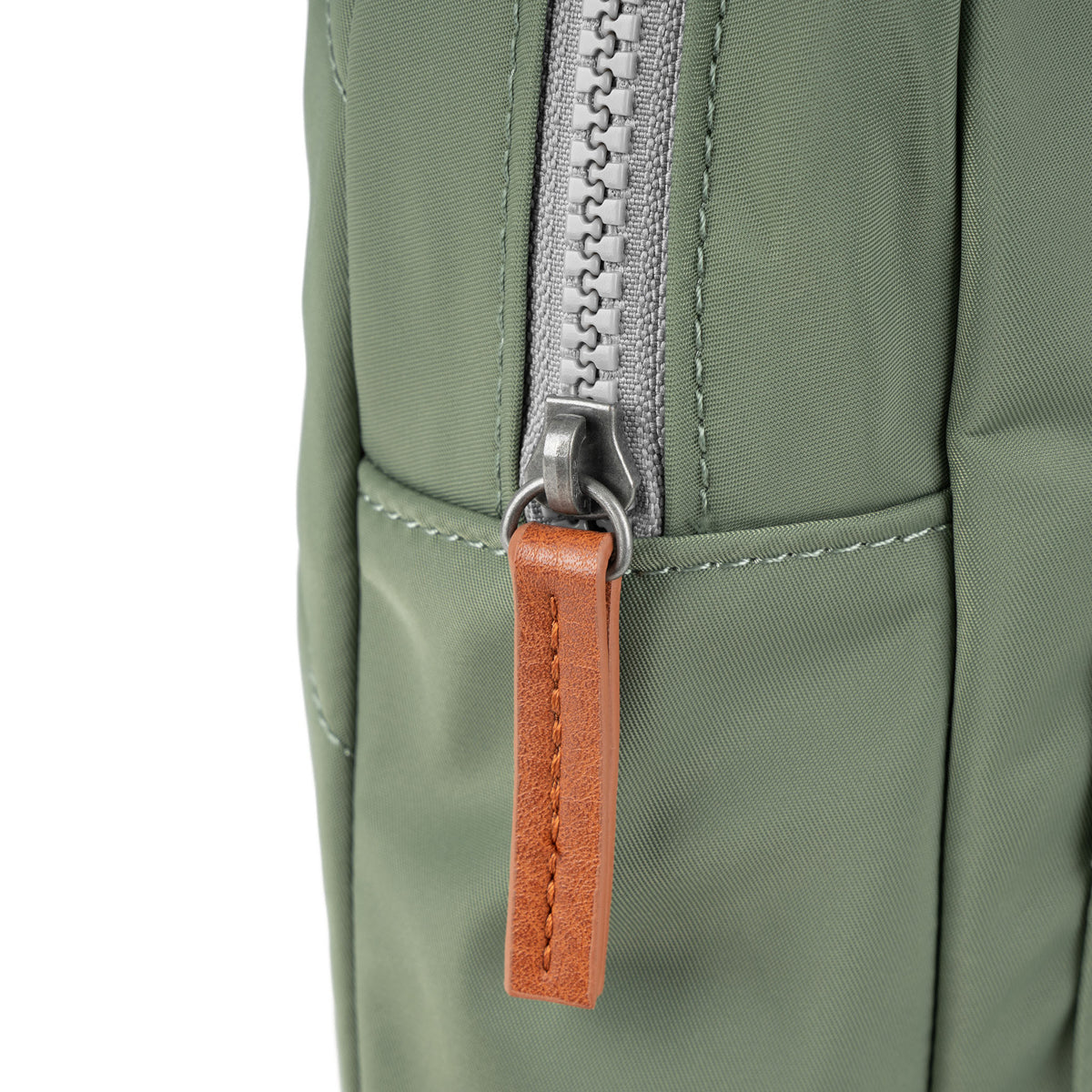 Willesden Sling Bag in Granite