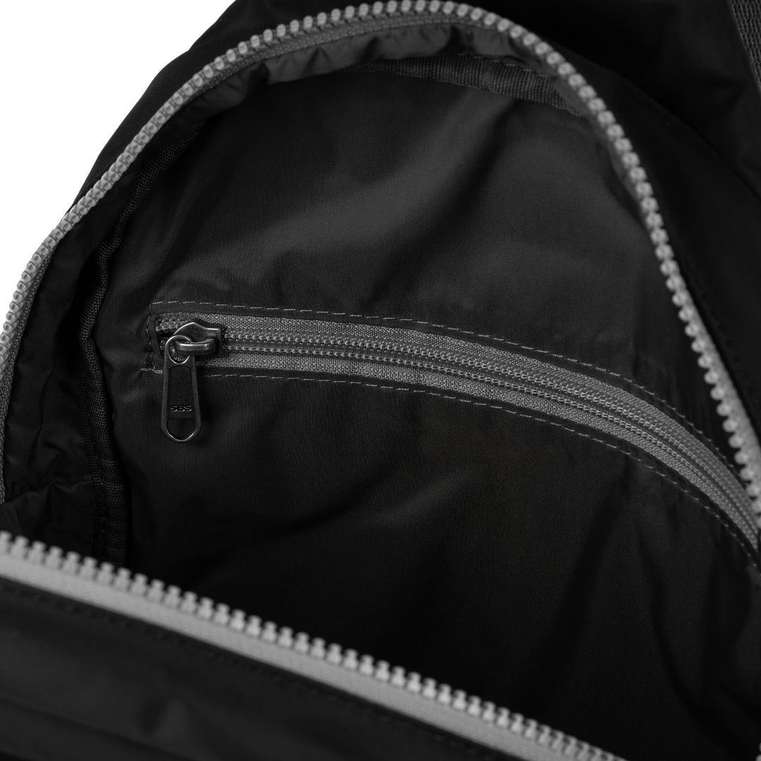 Willesden XL Sling Bag in Black