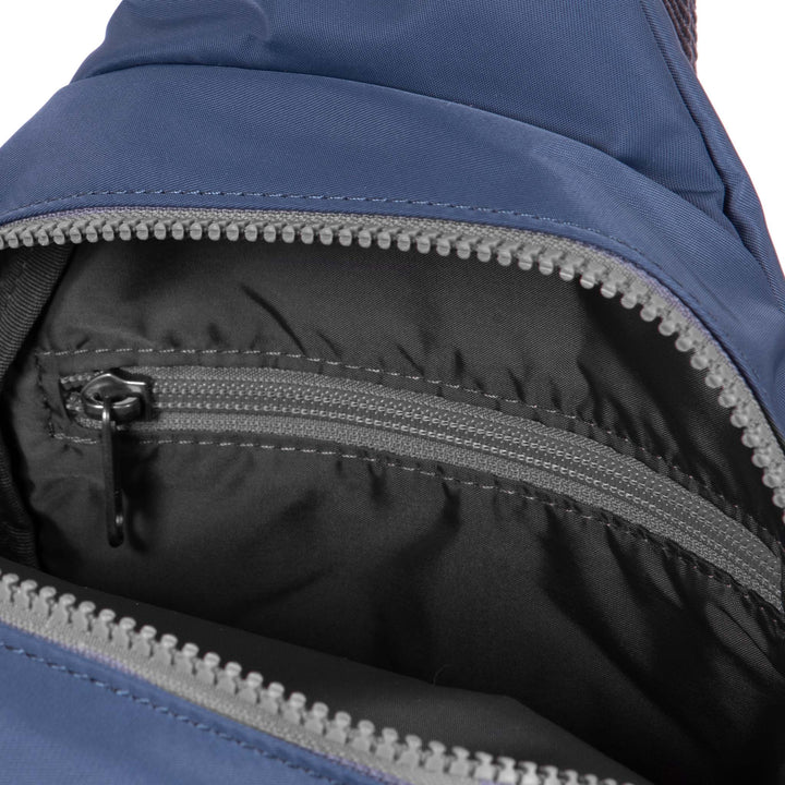 Willesden Sling Bag in Airforce