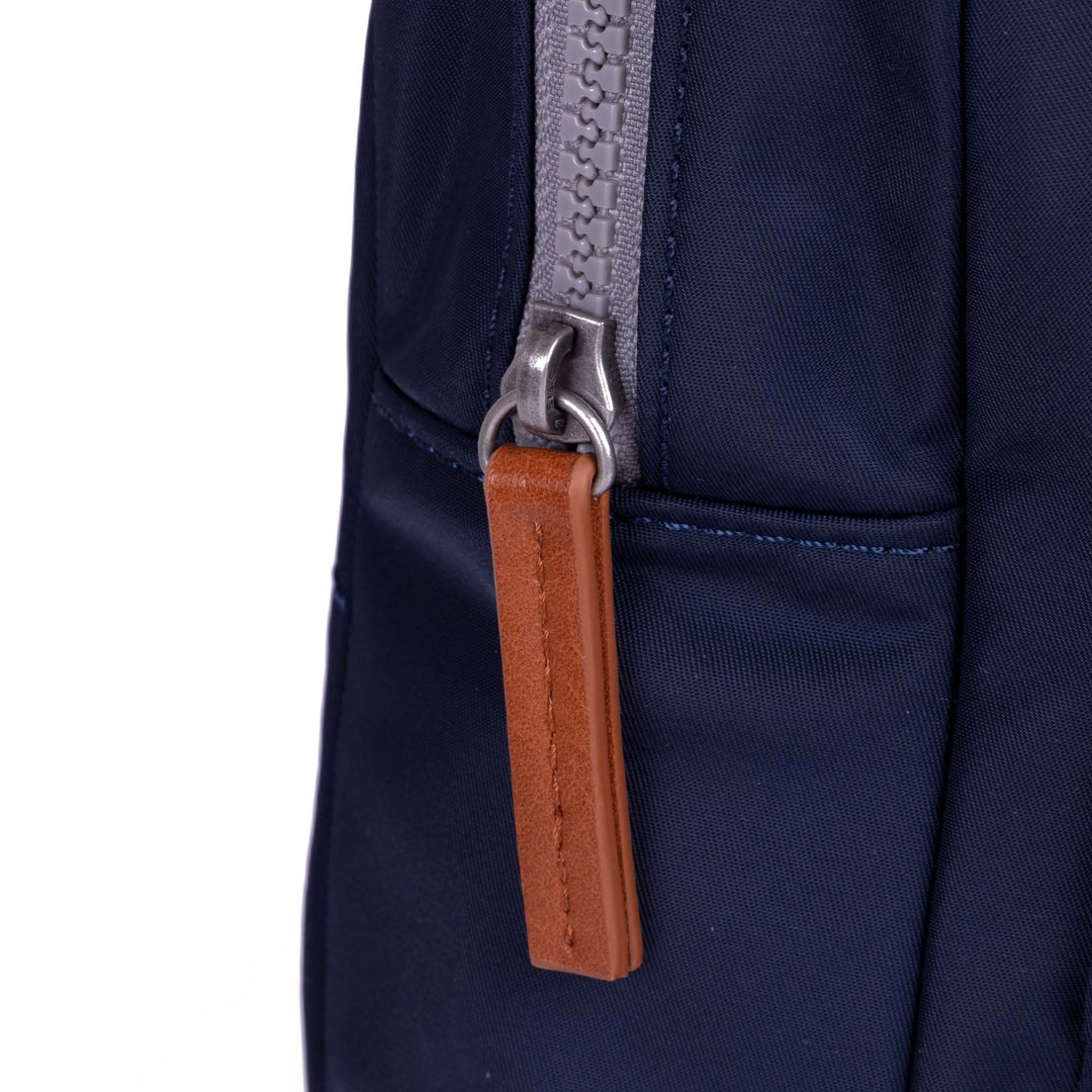 Willesden Sling Bag in Midnight