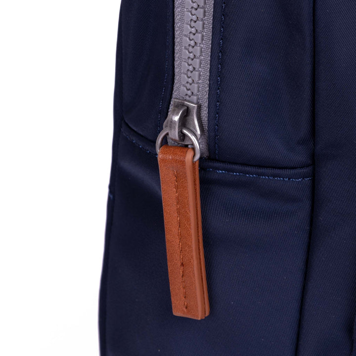 Willesden Sling Bag in Midnight