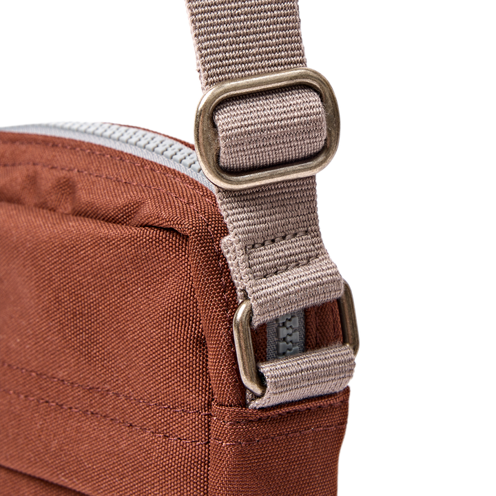 Bond Pocket Crossbody Bag in Chocolate