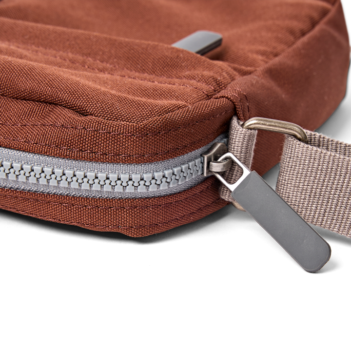 Bond Pocket Crossbody Bag in Chocolate