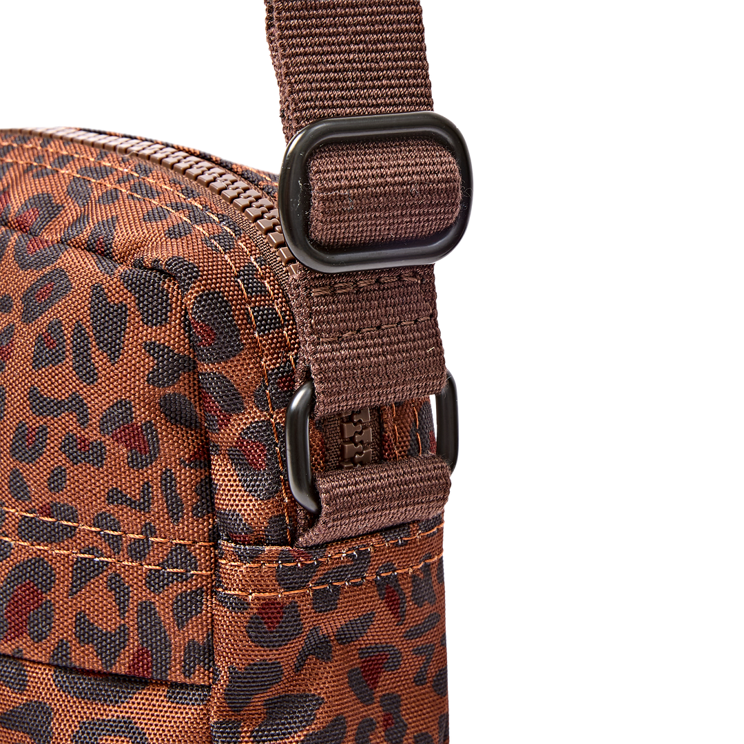 Bond Pocket Crossbody Bag in Mini Leopard