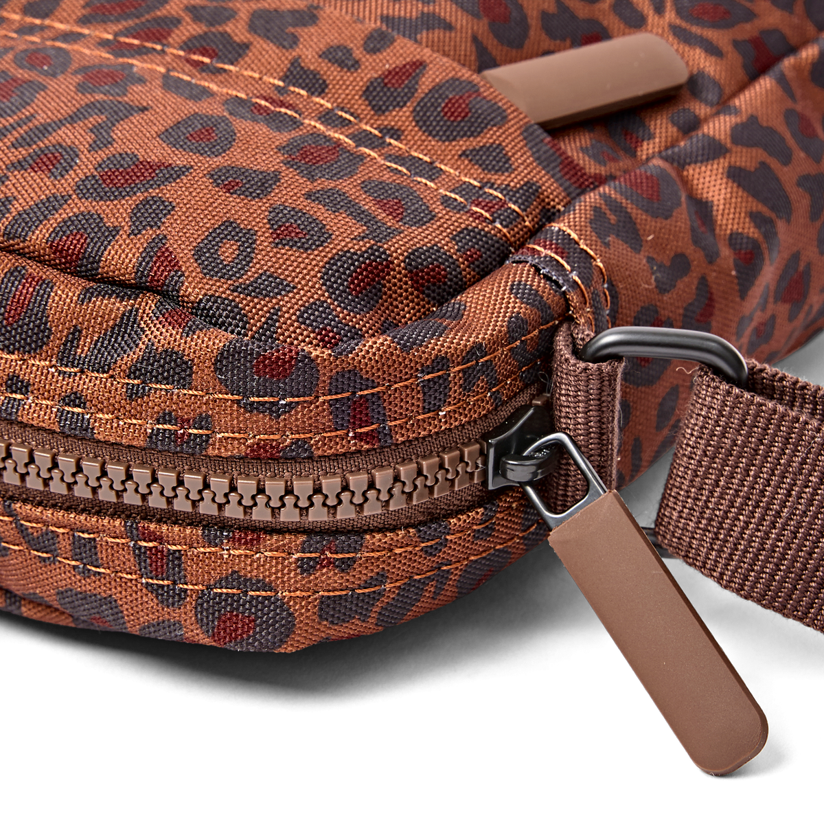 Bond Pocket Crossbody Bag in Mini Leopard