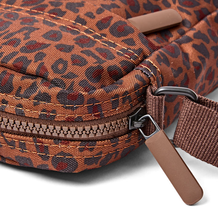 Bond Pocket Crossbody Bag in Mini Leopard