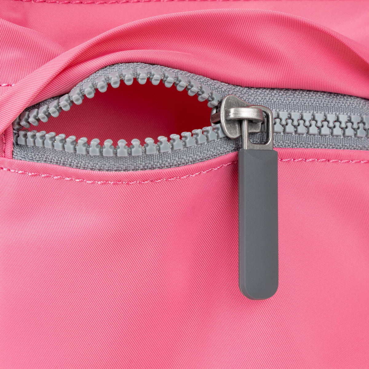 Moorgate Messenger Bag in Baroque