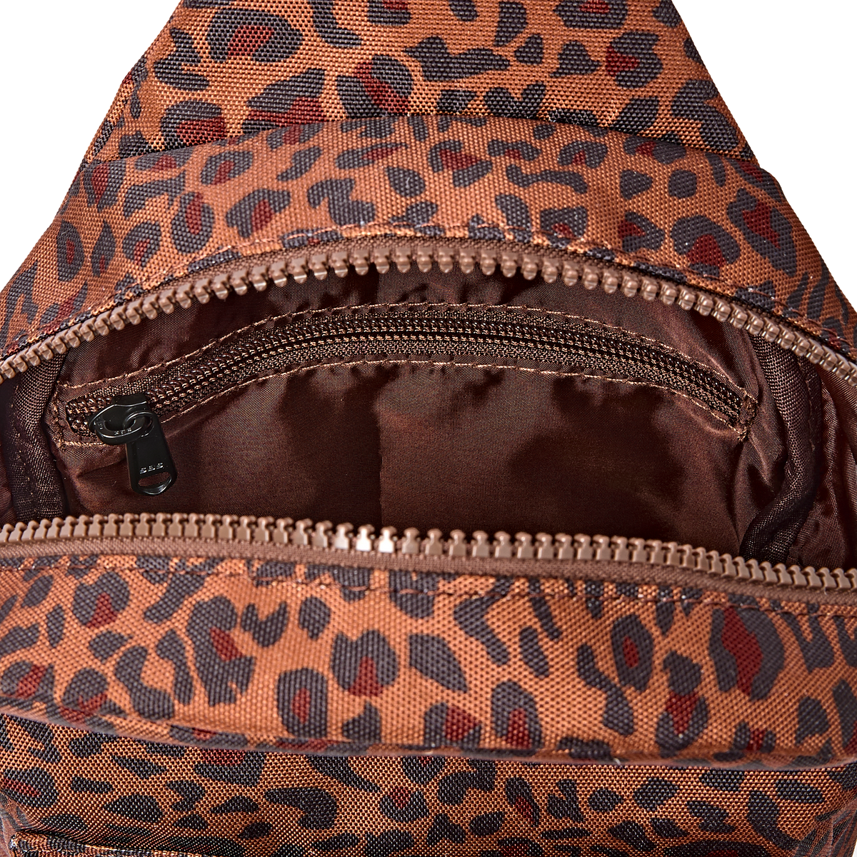 Willesden Sling Bag in Mini Leopard