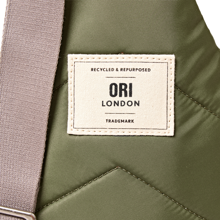 Willesden Sling Bag in Chive