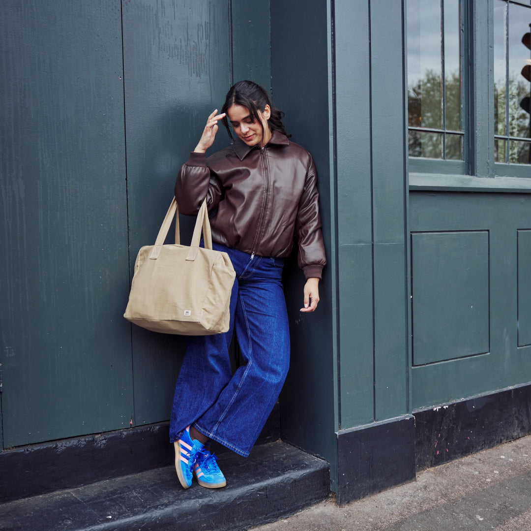 Sloane Shoulder Bag in Safari