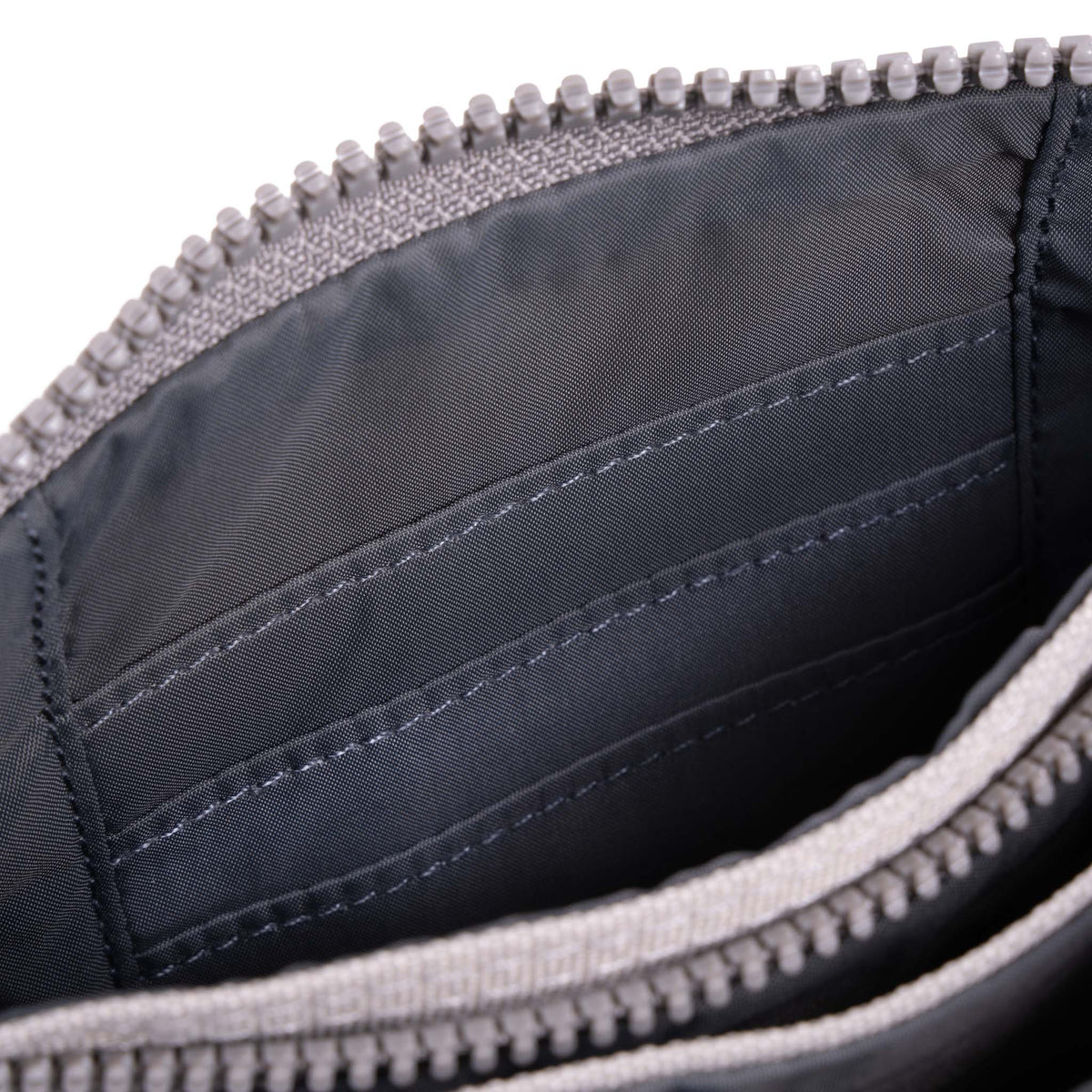 Carnaby Wallet in Mist