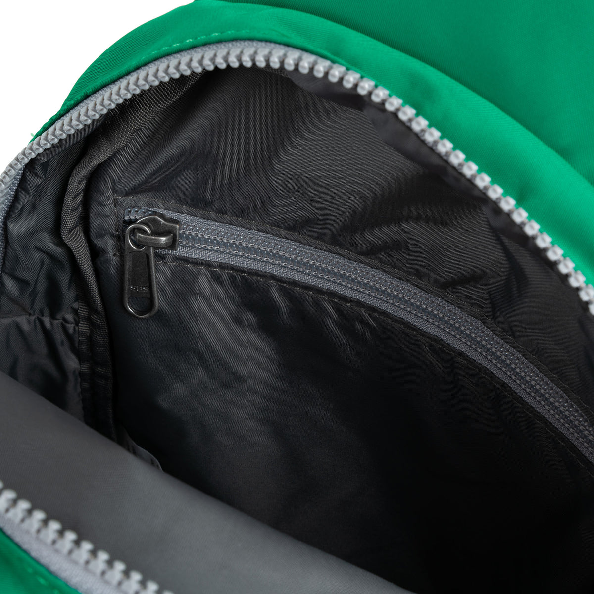 Willesden XL Sling Bag in Emerald