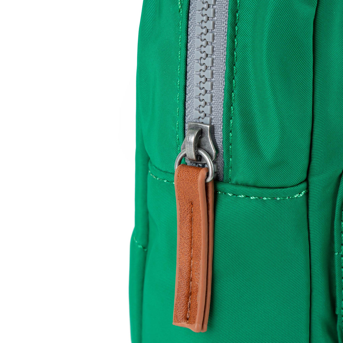 Willesden XL Sling Bag in Emerald