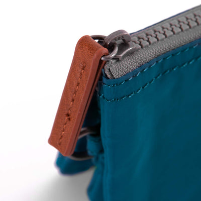 Carnaby Teal Classic