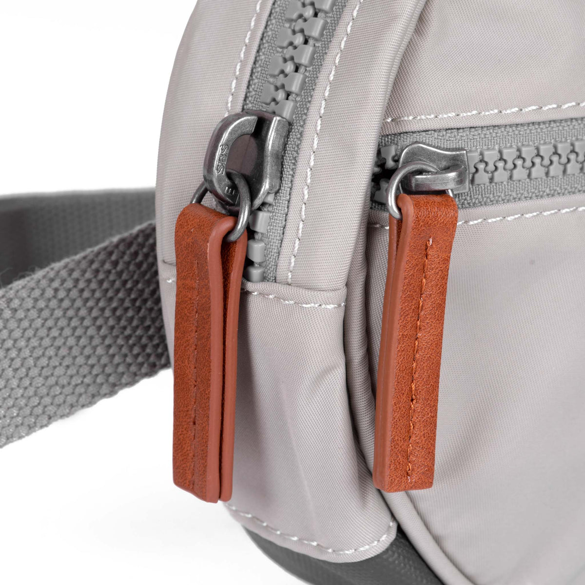 Paddington Hip Bag in Mist