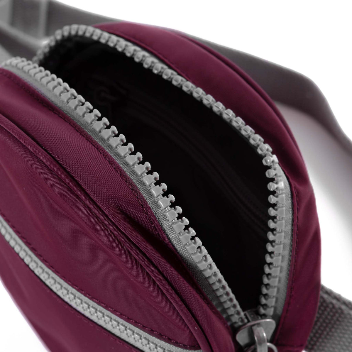 Paddington Hip Bag in Plum
